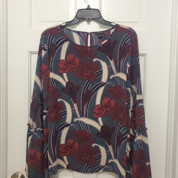 Ann TAYLOR Floral Print Long Sleeve Bell/Ruffle Size Medium - Picture 8 of 11